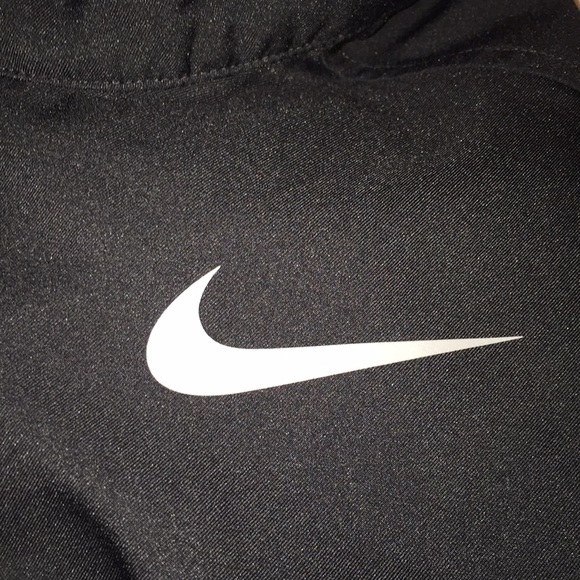 Nike Dri Fit lightweight jacket - Picture 6 of 7